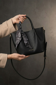 Vivisence T0019 torebka na ramię z zapięciem na magnes black
