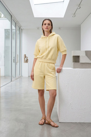 Vivisence 9210kmpl komplet szorty i bluza z kapturem bananowy