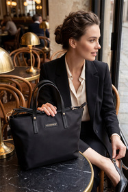 Vivisence T0022 torebka do ręki z odpinanym paskiem black