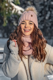 Komplet czapka+komin+rękawiczki Vivisence 7014 Kmpl+R pudrowy róż