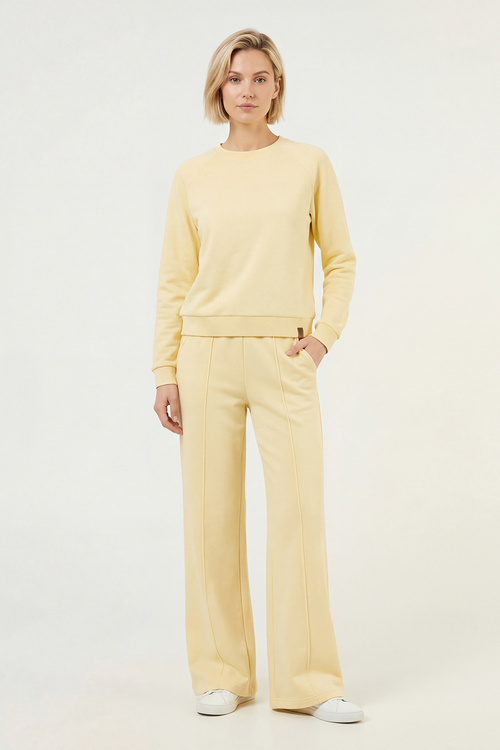 Vivisence 9208kmpl komplet dresowy bluza i spodnie w kant bananowy