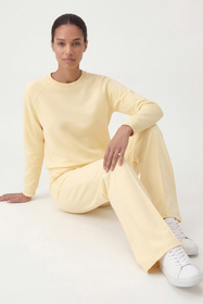 Vivisence 9004 bluza nierozpinana z okrągłym dekoltem bananowy