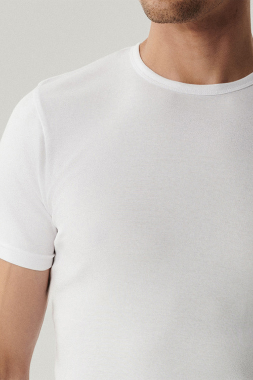 Atlantic BMV-048 t-shirt dopasowany z okrągłym dekoltem czarny