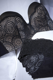 Biustonosz bardotka Wonderbra WB000BHO 150 black